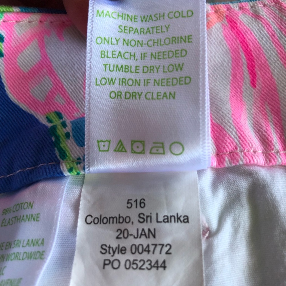 Lilly Pulitzer Bermuda Shorts NWT - Picture 7 of 7